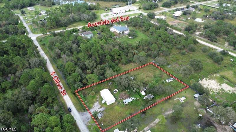 3 bedroom ManufacturedHome at 135 S Olivo St, Montura Ranch Estates, Clewiston — photo 3
