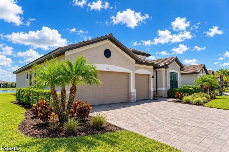3 bedroom SingleFamilyResidence at 11131 Canopy Loop, Timber Creek, Fort Myers — photo 2