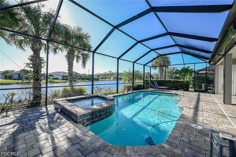 3 bedroom SingleFamilyResidence at 11271 Thurston Chase, Bridgetown, Fort Myers — photo 3