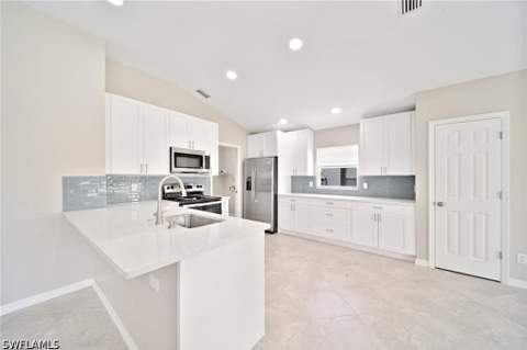 4601 Varsity Cir, Lehigh Acres FL - photo 11 of 32