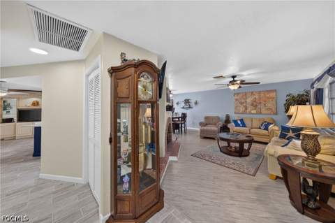16361 Vesta Ln, Fort Myers FL - photo 8 of 43