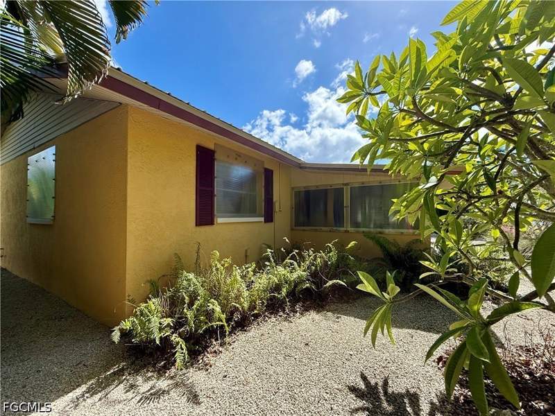 2 bedroom SingleFamilyResidence at 2963 Cussell Dr, St Jude Harbors, St James City — photo 2
