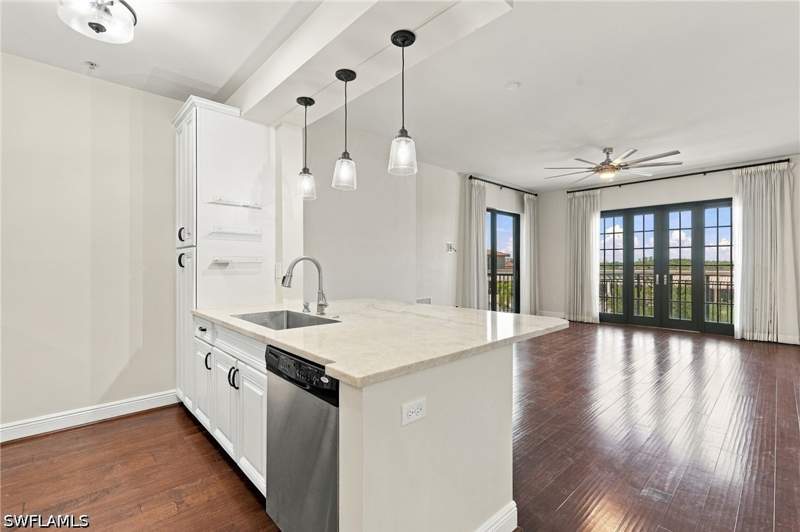 2 bedroom Condominium at 23151 Fashion Dr 305, The Residences At Coconut Point, Estero — photo 3