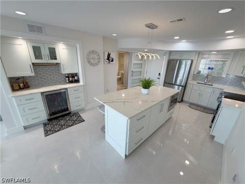 4895 Bonita Beach Rd 202, Bonita Springs FL - photo 8 of 37
