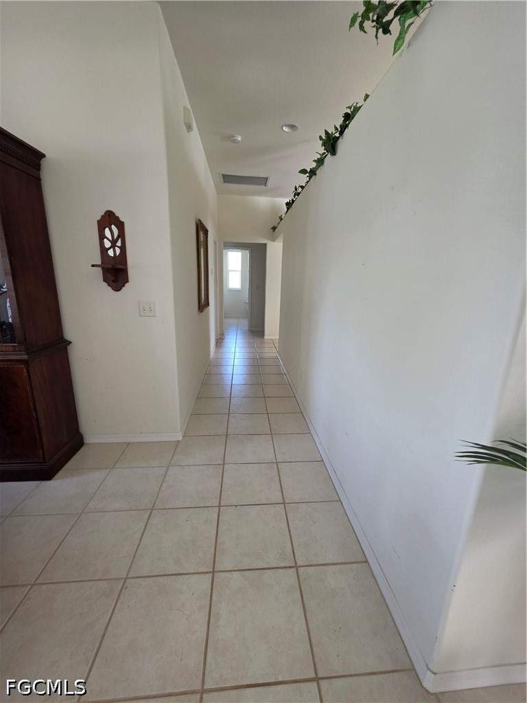 3 bedroom SingleFamilyResidence at 3812 Country Club Blvd, Cape Coral, Cape Coral — photo 3
