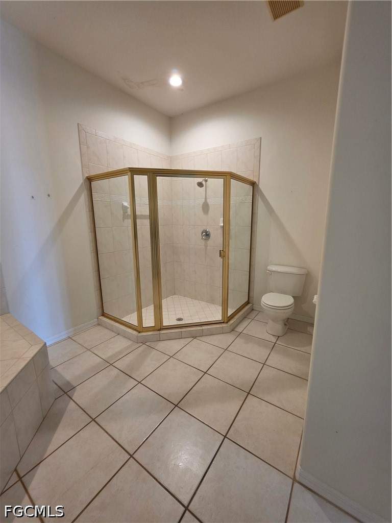 3 bedroom SingleFamilyResidence at 3812 Country Club Blvd, Cape Coral, Cape Coral — photo 4