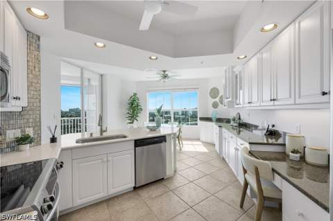 300 Dunes Blvd 1103, Naples FL - photo 7 of 41