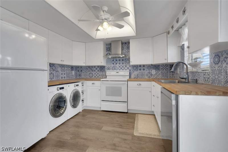 2 bedroom Condominium at 180 Cypress Way E C218, Palm Crest Villas, Naples — photo 2