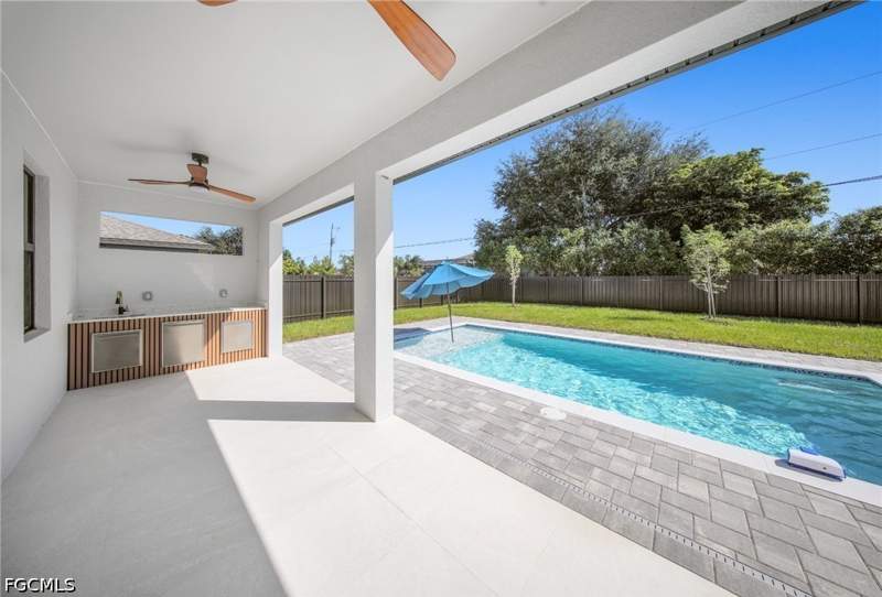 3 bedroom SingleFamilyResidence at 1005 NE 4th Pl, Cape Coral, Cape Coral — photo 3
