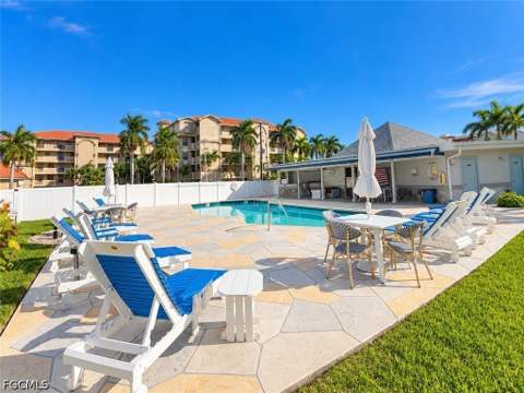 4230 SE 20th Pl Unit # 303, Cape Coral FL - photo 17 of 43