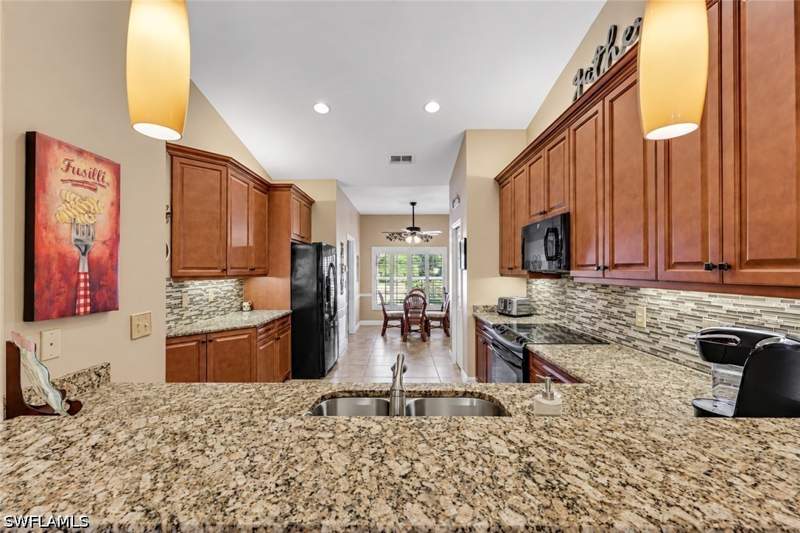 3 bedroom Attached at 6928 Lone Oak Blvd, Walden Shores, Naples — photo 5