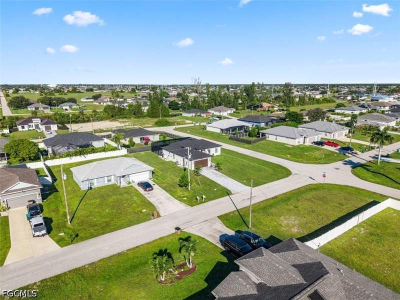 4 bedroom SingleFamilyResidence at 2120 NW 1st Pl, Cape Coral, Cape Coral — photo 3