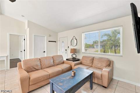 8470 Butternut Rd, Fort Myers FL - photo 8 of 45