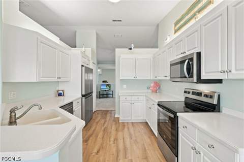 14581 Glen Cove Dr 1102, Fort Myers FL - photo 13 of 47