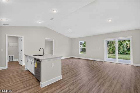 509 NE 24th Ter, Cape Coral FL - photo 8 of 17