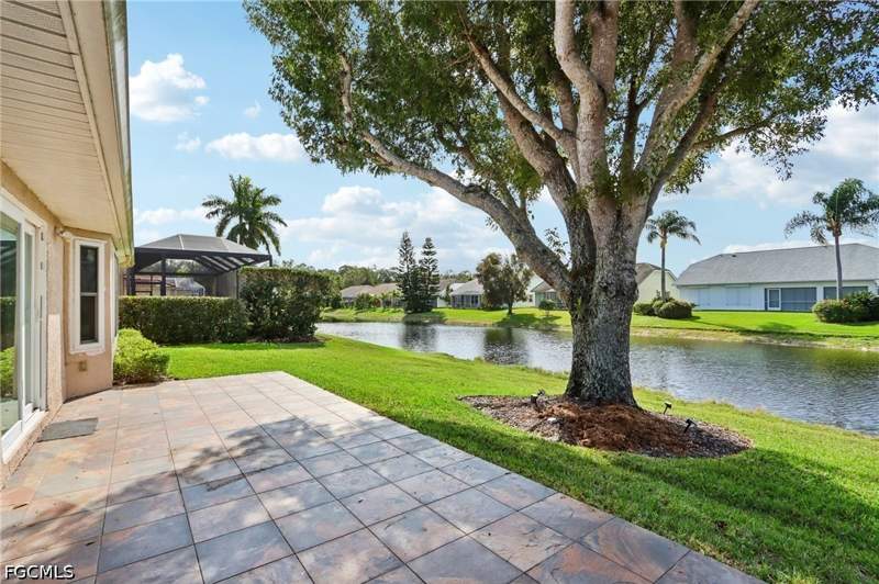 3 bedroom SingleFamilyResidence at 5118 Harrogate Ct, Crown Pointe East, Naples — photo 2