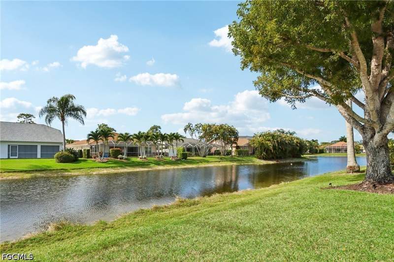 3 bedroom SingleFamilyResidence at 5118 Harrogate Ct, Crown Pointe East, Naples — photo 3