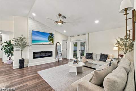 10208 Shade Tree Ct, Bonita Springs FL - photo 13 of 29