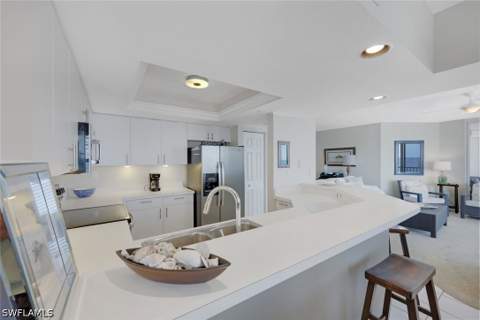 9577 Gulf Shore Dr 701, Naples FL - photo 16 of 31