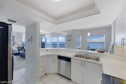 9577 Gulf Shore Dr 701, Naples FL - photo 17 of 31