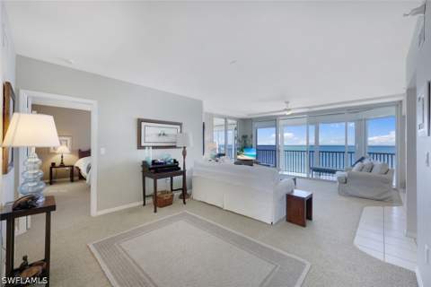 9577 Gulf Shore Dr 701, Naples FL - photo 7 of 31