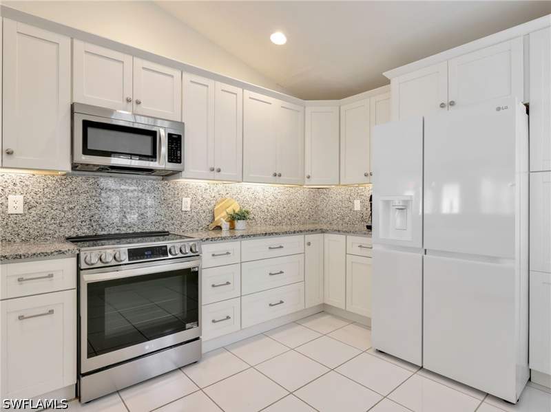 3 bedroom SingleFamilyResidence at 20108 Serene Meadow Ln, Cascades At Estero, Estero — photo 4