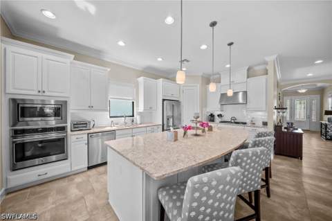 9361 Terresina Dr, Naples FL - photo 13 of 47