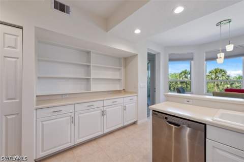 24330 Sandpiper Isle Way 203, Bonita Springs FL - photo 10 of 33
