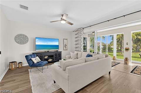 8812 Middlebrook Dr, Fort Myers FL - photo 6 of 47