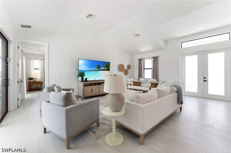 4 bedroom SingleFamilyResidence at 238 2nd St, Little Hickory Shores, Bonita Springs — photo 3