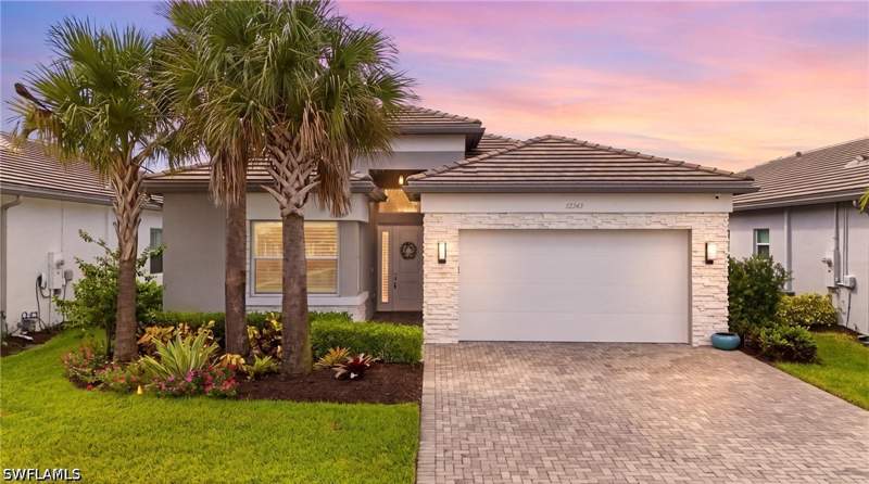 3 bedroom SingleFamilyResidence at 12343 Purple Ficus Way, Valencia Trails, Naples — photo 2