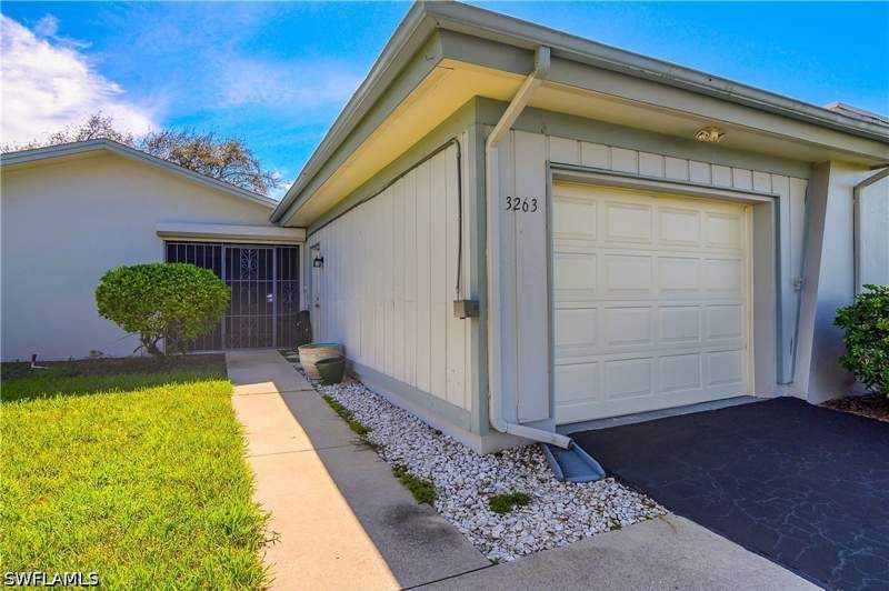 2 bedroom Attached at 3263 Boca Ciega Dr D-24, Lakewood Villas, Naples — photo 3