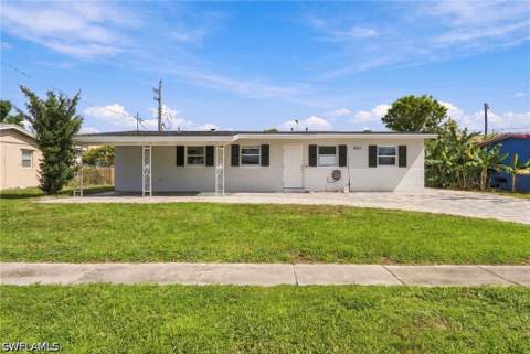 3547 Royal Palm Ave, Fort Myers FL - photo 6 of 35