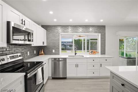407 Grenada Ave, Naples FL - photo 12 of 49