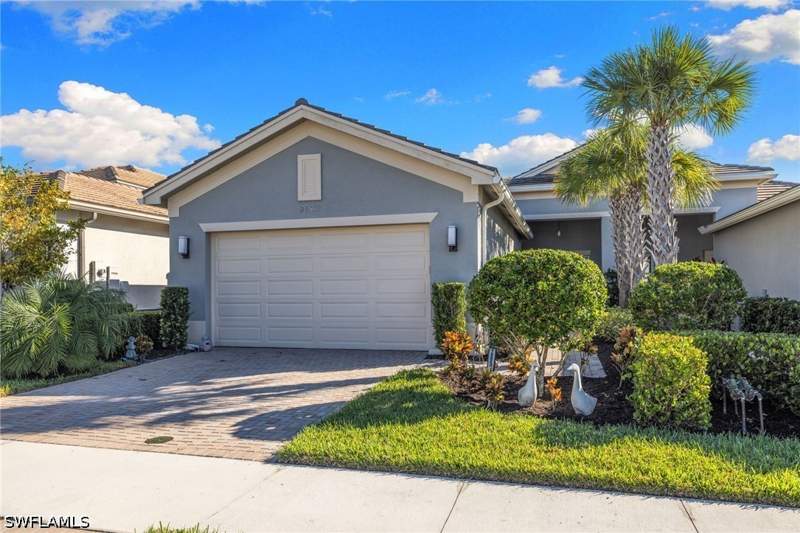 2 bedroom Attached at 28539 Lobos Cir, Valencia Bonita, Bonita Springs — photo 4