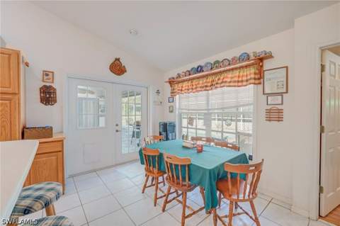 6255 Painted Leaf Ln, Naples FL - photo 8 of 22