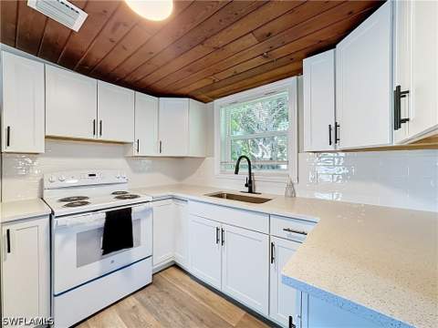 1915 Hill Ave, Fort Myers FL - photo 10 of 26