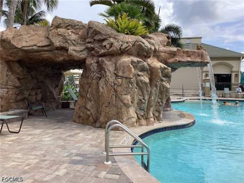 14571 Legends Blvd N 201, Fort Myers FL - photo 6 of 17