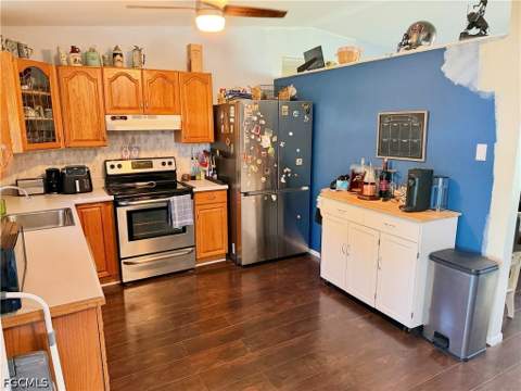 1822 SW 2nd Ave, Cape Coral FL - photo 9 of 22