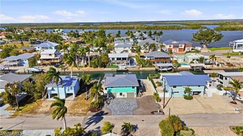 7 Avenida Carita, Fort Myers Beach FL - photo 8 of 50
