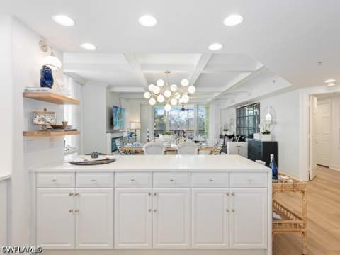 2738 Tiburon Blvd E 202, Naples FL - photo 8 of 32