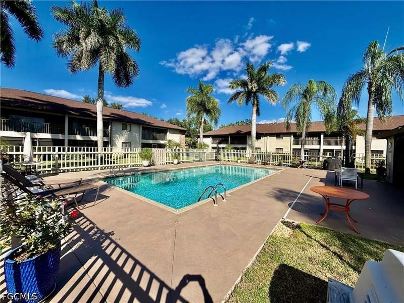 2 bedroom Condominium at 10 Beth Stacey Blvd 108, Stone Edge Condo, Lehigh Acres — photo 2