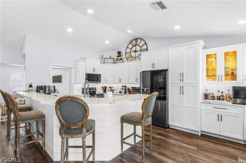 621 NW 18th Pl, Cape Coral FL - photo 9 of 27