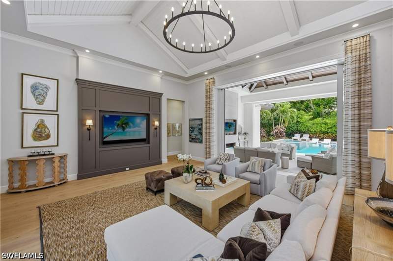 5 bedroom SingleFamilyResidence at 2987 Regatta Rd, Moorings, Naples — photo 5