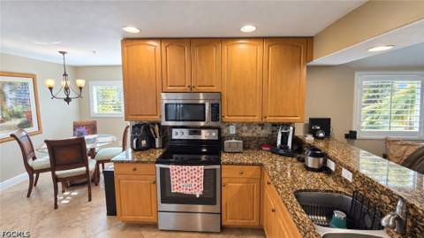 12111 Santaluz Dr 201, Fort Myers FL - photo 11 of 40