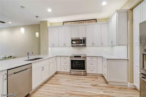 10037 Heather Ln 403, Naples FL - photo 10 of 22