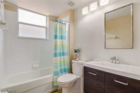 10037 Heather Ln 403, Naples FL - photo 15 of 22