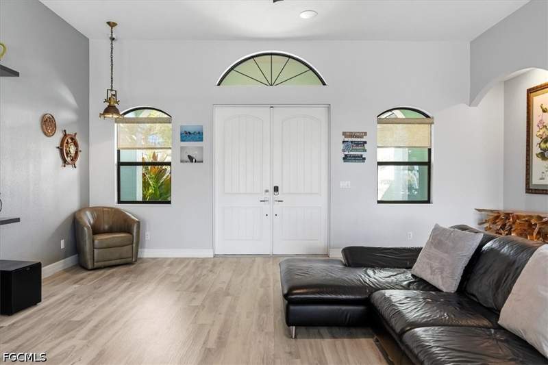 3 bedroom SingleFamilyResidence at 2105 Ottersrest Ln, Cape Coral, Cape Coral — photo 5