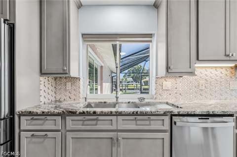 4005 SE 1st Ave, Cape Coral FL - photo 10 of 35