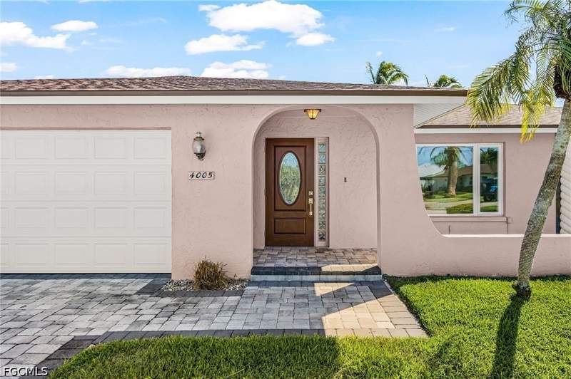 3 bedroom SingleFamilyResidence at 4005 SE 1st Ave, Cape Coral, Cape Coral — photo 2